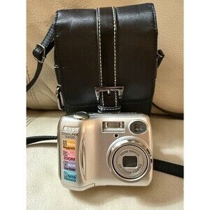 Nikon COOLPIX 3200 3.2 MP Digital Camera Silver Tested and Working